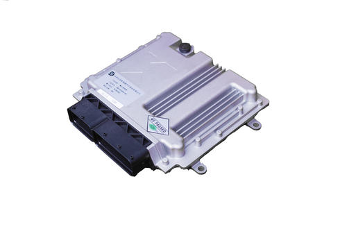 坚守“创特色、立品牌、办名校”的办学宗旨