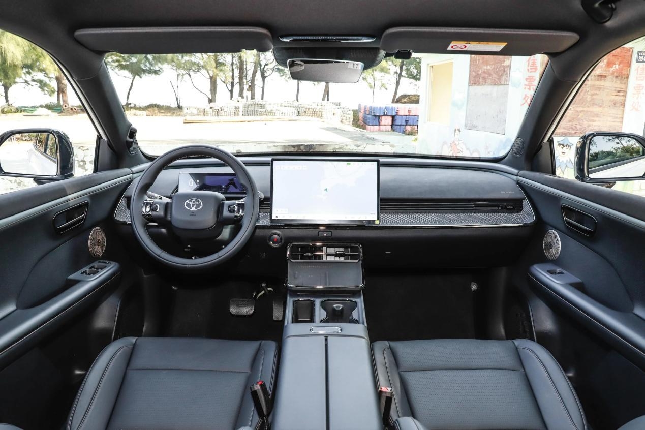 其中新能源汽车销量占比接近50%