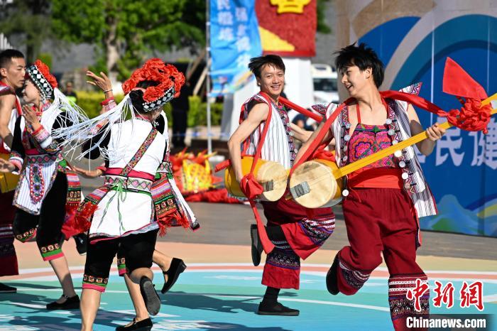 民族韵律跃动云岭大地：云南省第一届全民健身