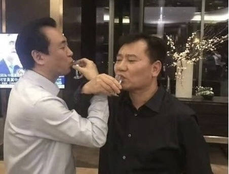 恒大债务危机牵连六位大佬 中超冠军球队破产解