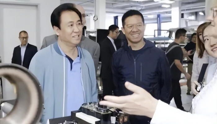 恒大债务危机牵连六位大佬 中超冠军球队破产解